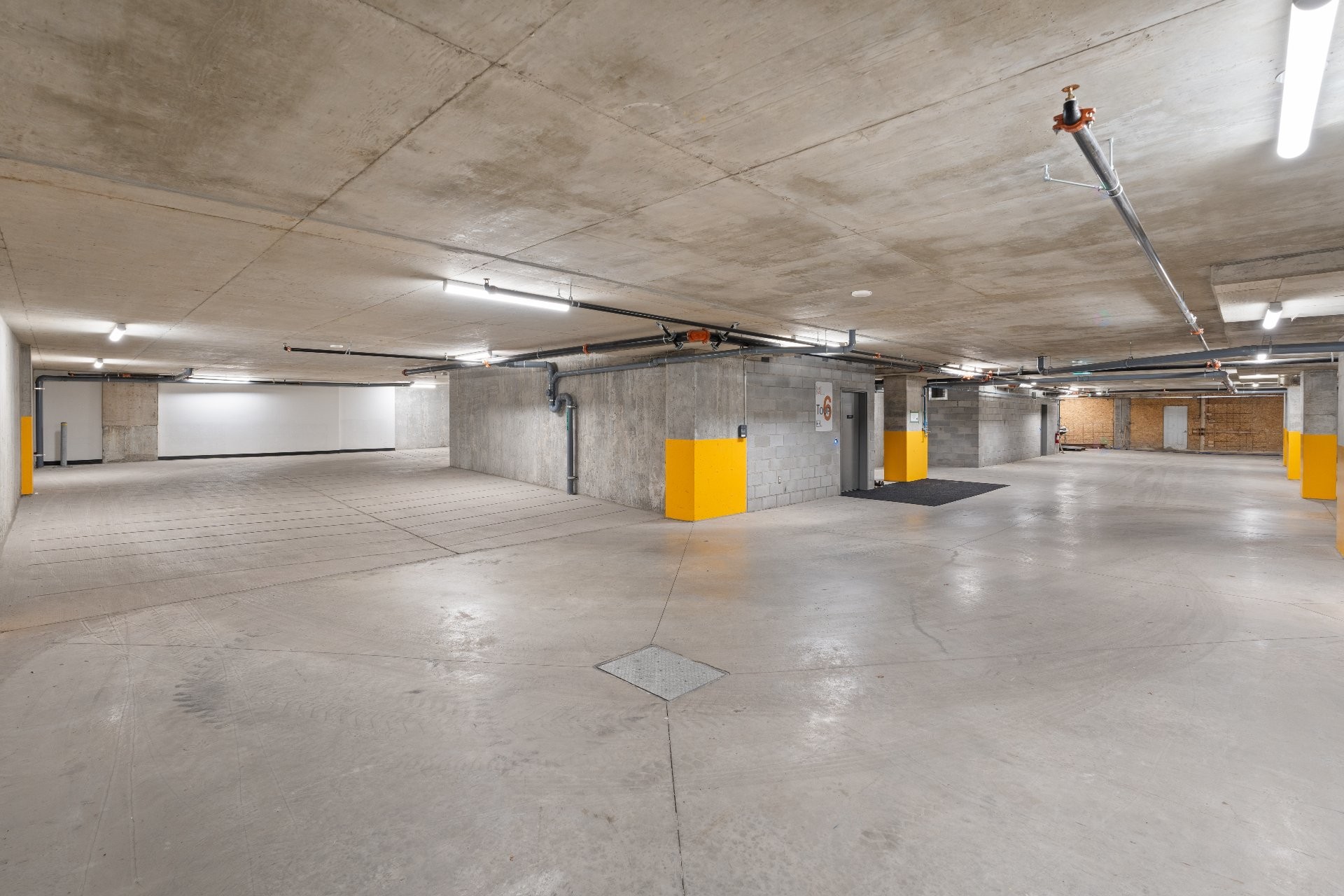 









2835


Av. du Cosmodôme

, 1202,
Laval (Chomedey),




QC
H7T0R8

