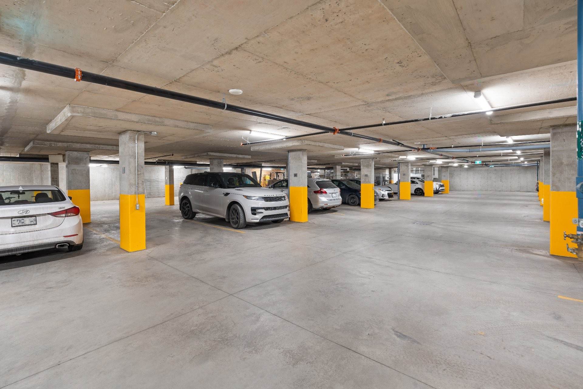 









2835


Av. du Cosmodôme

, 1202,
Laval (Chomedey),




QC
H7T0R8

