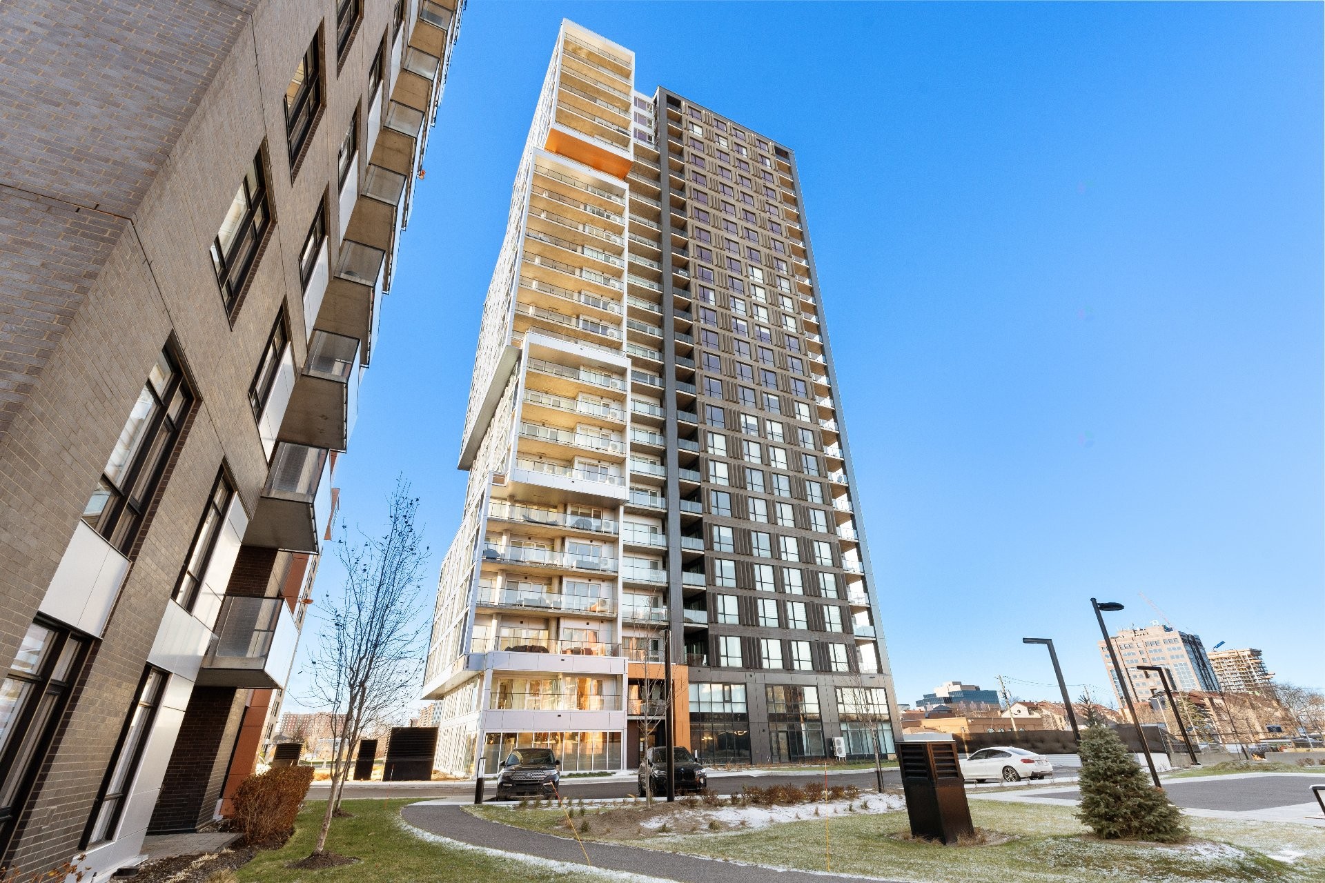 









2835


Av. du Cosmodôme

, 1202,
Laval (Chomedey),




QC
H7T0R8

