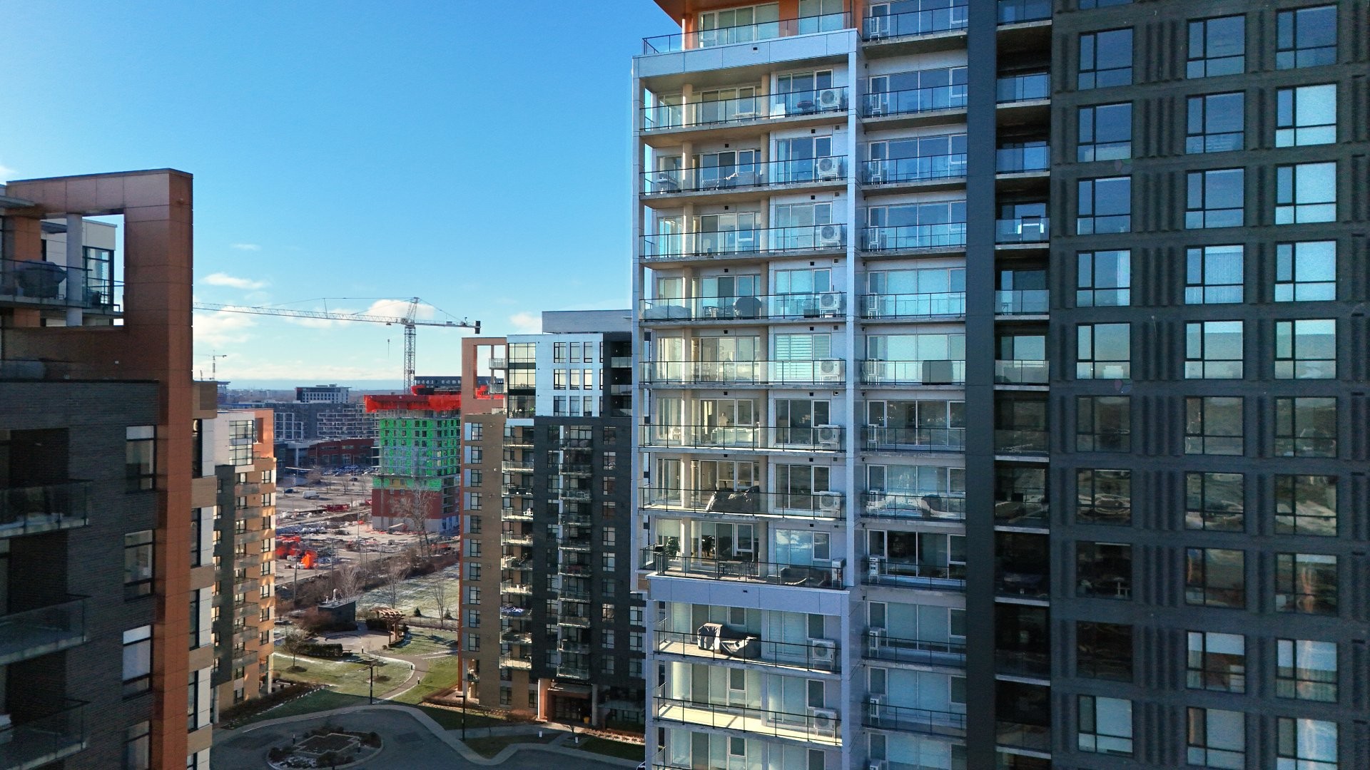 









2835


Av. du Cosmodôme

, 1202,
Laval (Chomedey),




QC
H7T0R8

