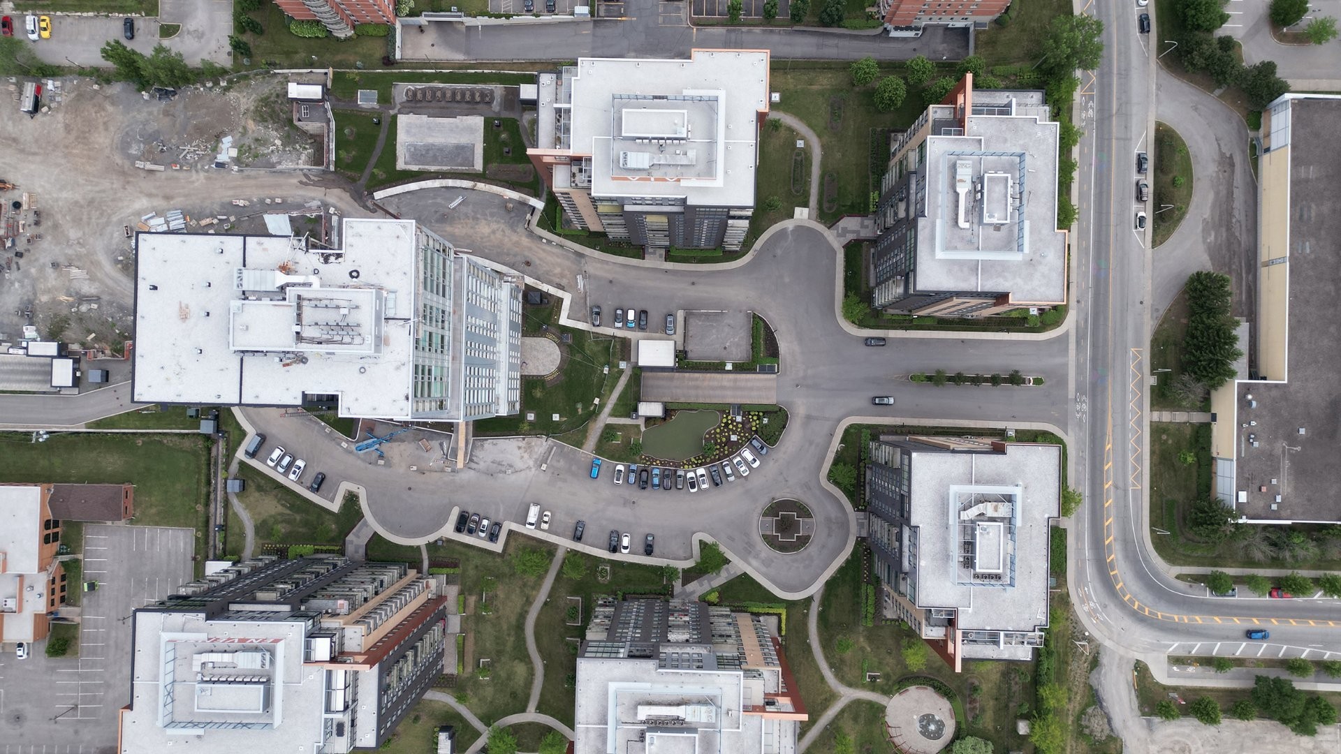 









2835


Av. du Cosmodôme

, 1202,
Laval (Chomedey),




QC
H7T0R8

