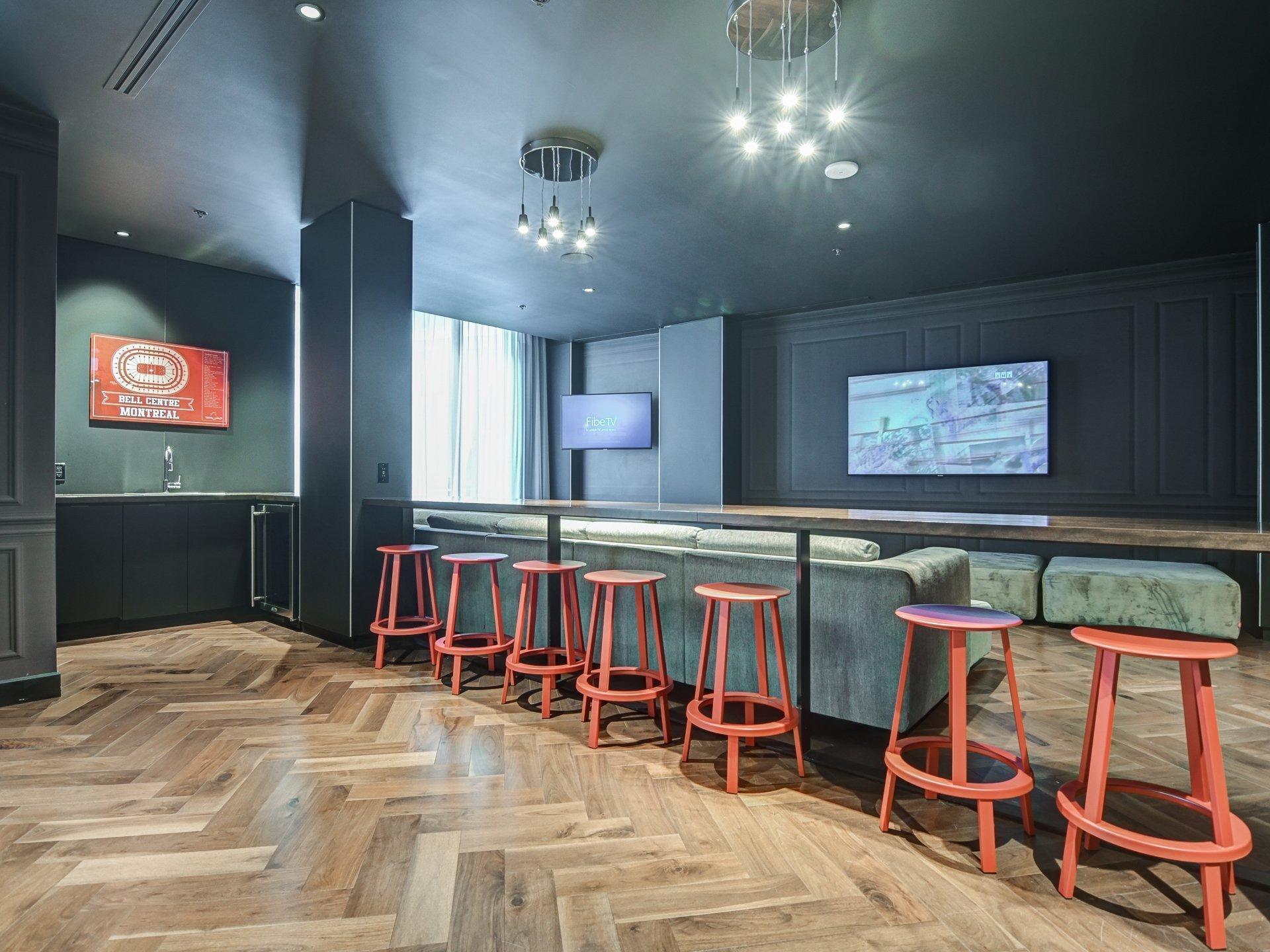 









1188


Rue St-Antoine O.

, 3104,
Montréal (Ville-Marie),




QC
H3C1B4

