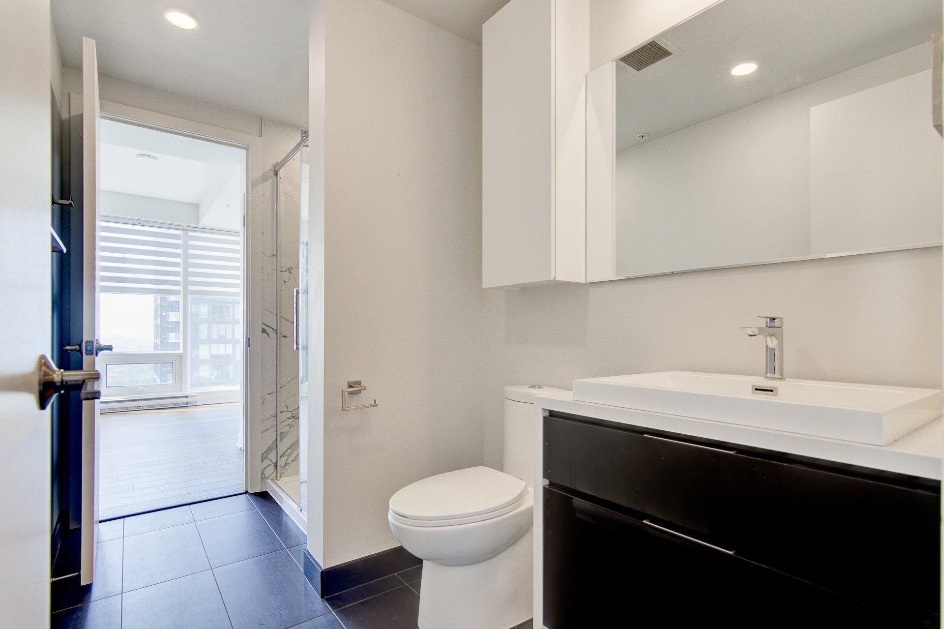 









1188


Rue St-Antoine O.

, 3104,
Montréal (Ville-Marie),




QC
H3C1B4

