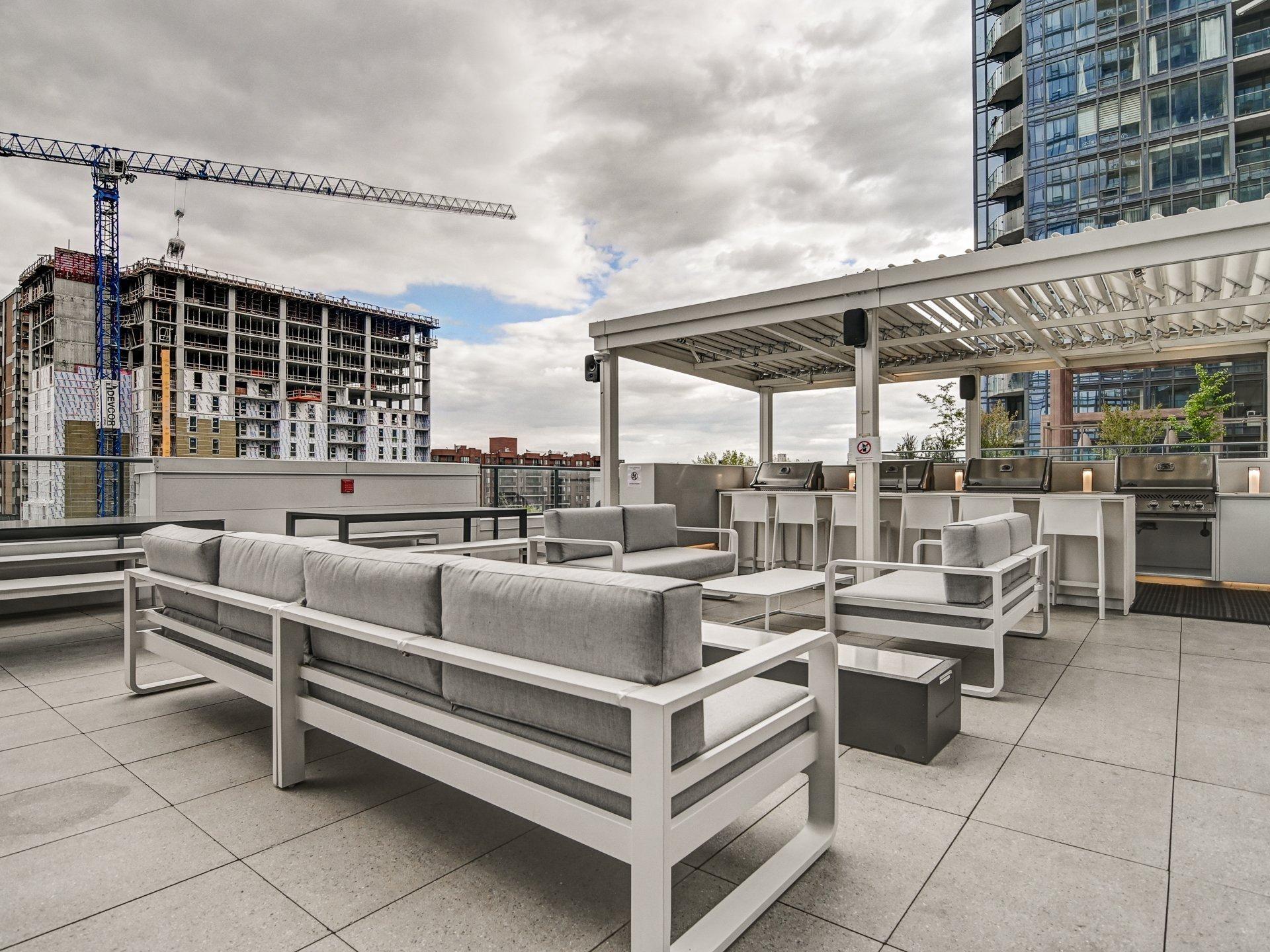 









1188


Rue St-Antoine O.

, 3104,
Montréal (Ville-Marie),




QC
H3C1B4

