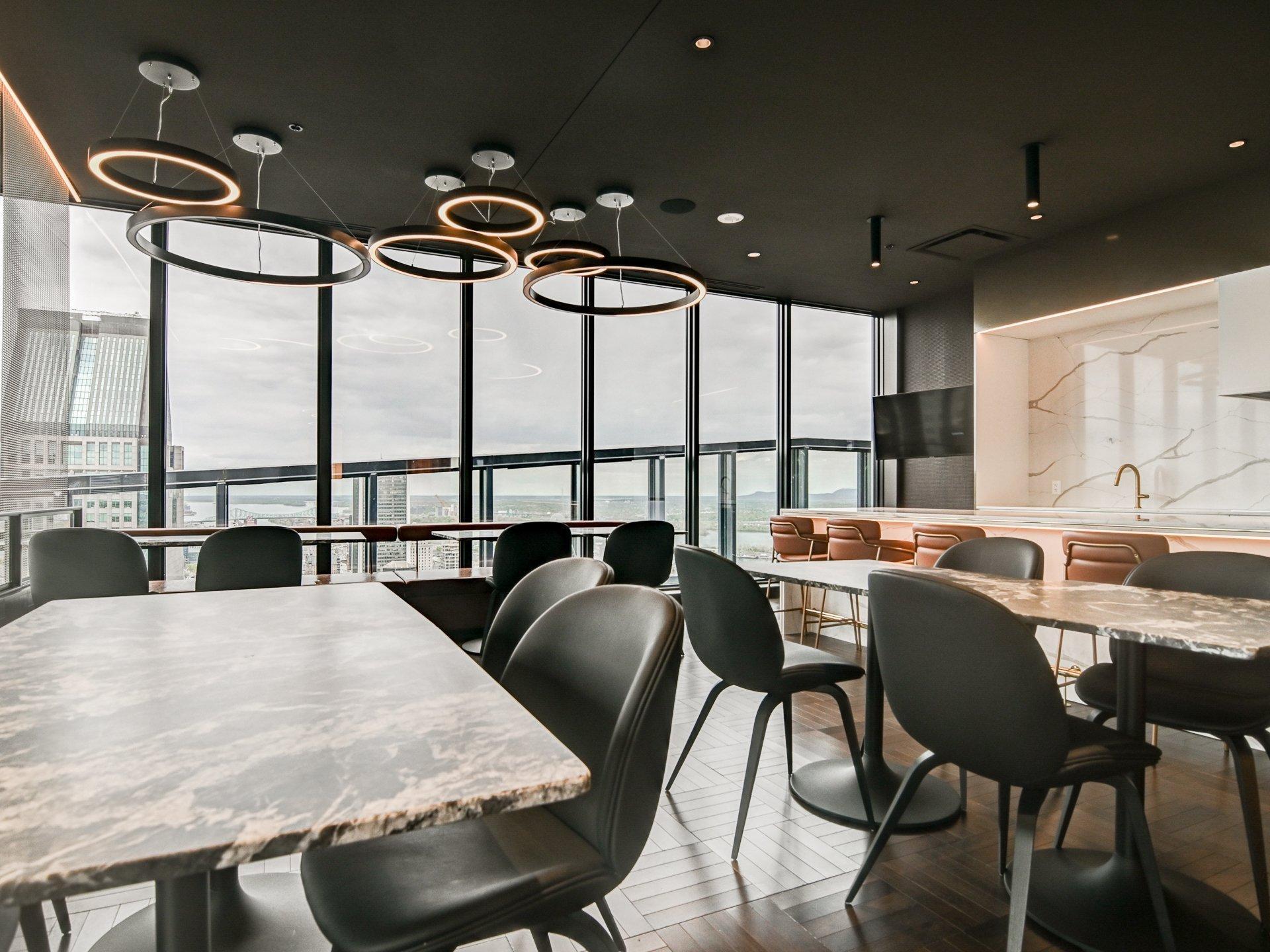 









1188


Rue St-Antoine O.

, 3104,
Montréal (Ville-Marie),




QC
H3C1B4

