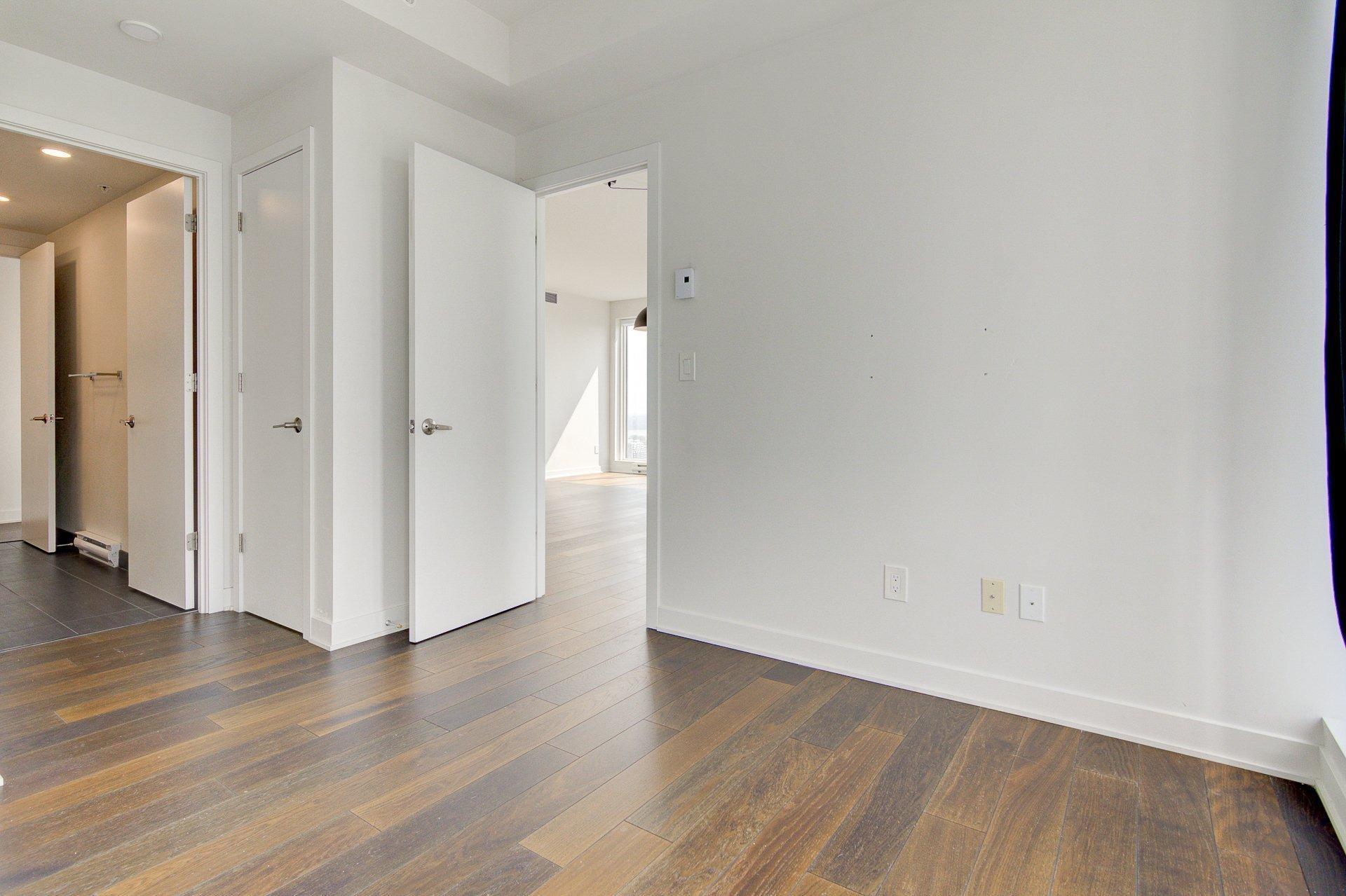 









1188


Rue St-Antoine O.

, 3104,
Montréal (Ville-Marie),




QC
H3C1B4

