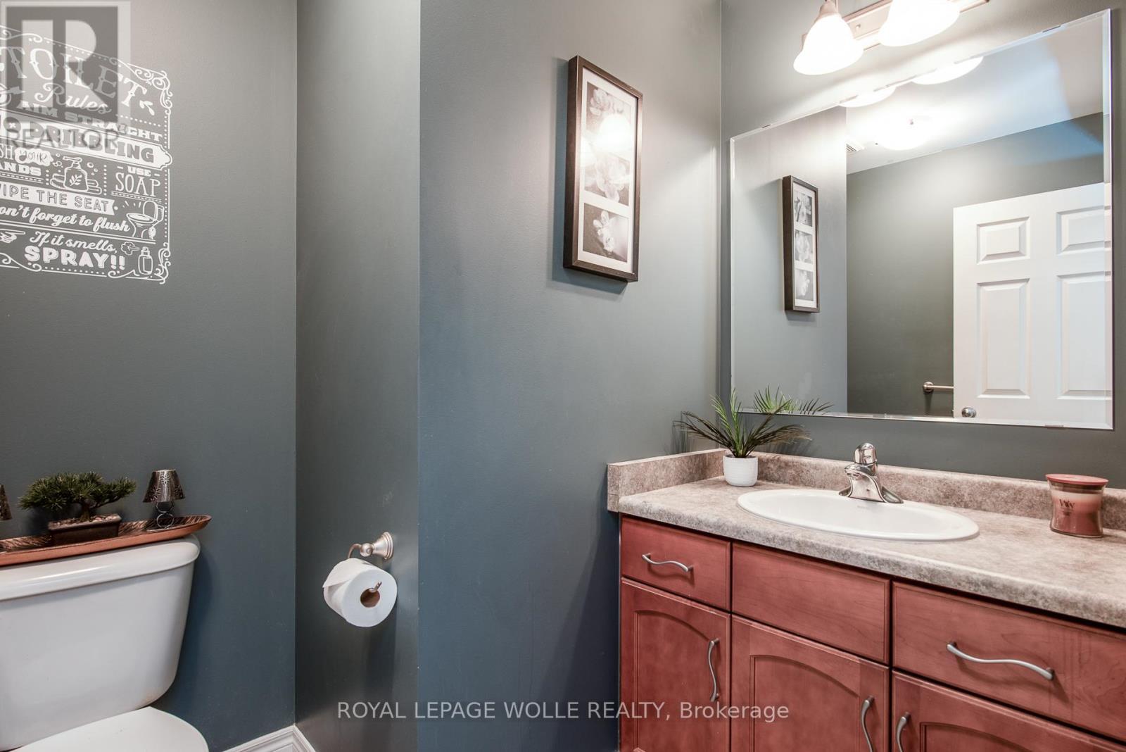 












383 PARROTT PLACE

,
Woodstock,




Ontario
N4T1V4

