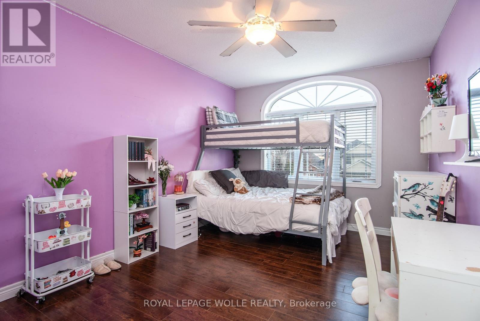 












383 PARROTT PLACE

,
Woodstock,




Ontario
N4T1V4

