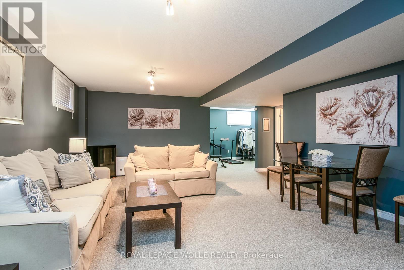 












383 PARROTT PLACE

,
Woodstock,




Ontario
N4T1V4

