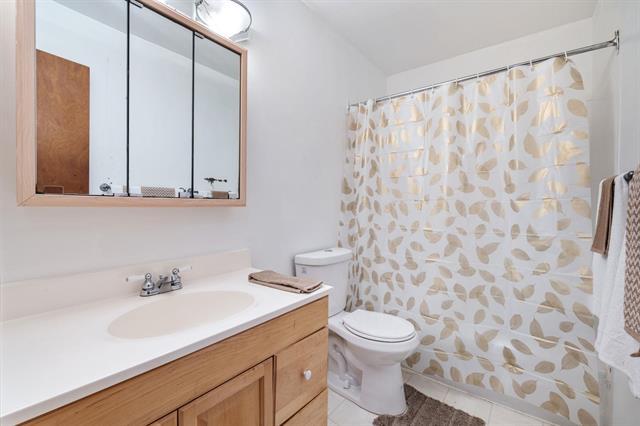 









47


Hershey

ST,
Winnipeg,




MB
R2K 4A5

