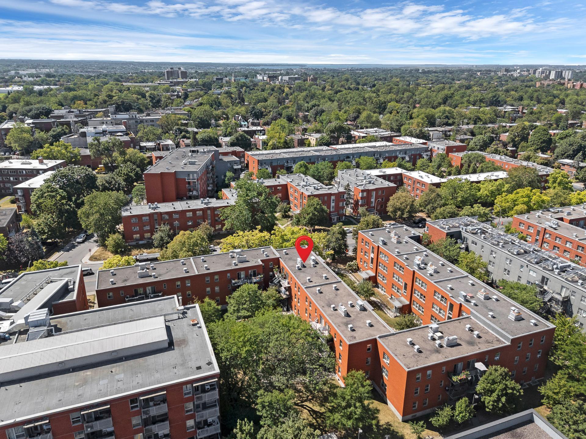 









3911


Boul. Cavendish

, 2,
Montréal (Côte-des-Neiges/Notre-Dame-de-Grâce),




QC
H4B2N4

