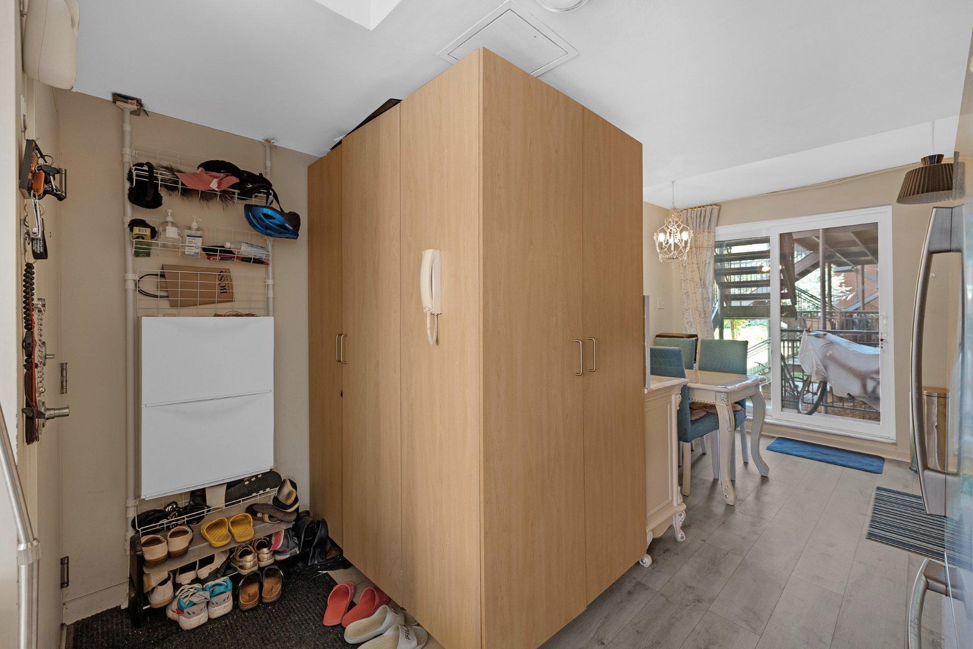 









3911


Boul. Cavendish

, 2,
Montréal (Côte-des-Neiges/Notre-Dame-de-Grâce),




QC
H4B2N4

