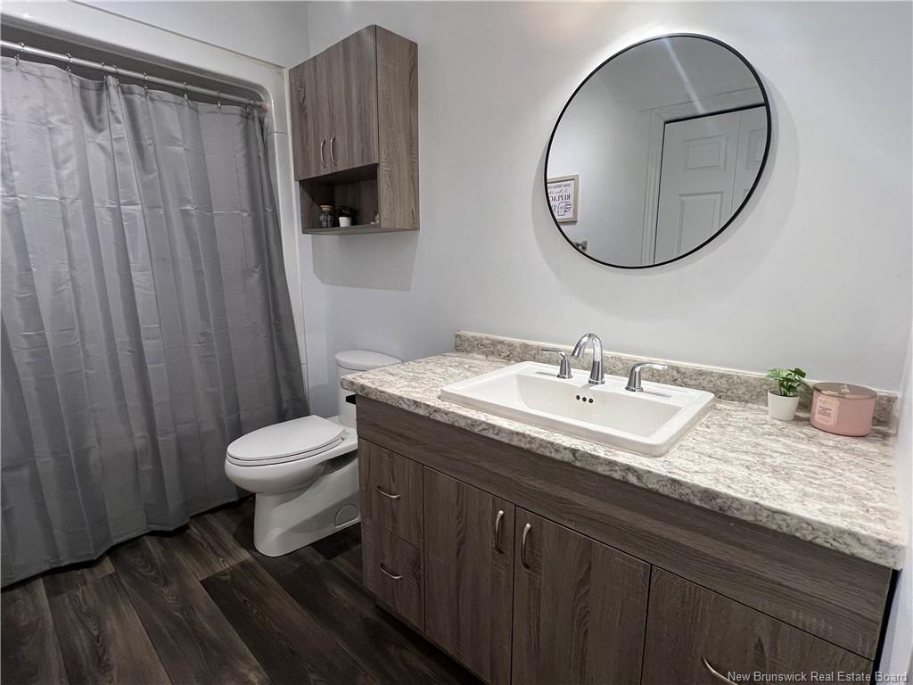 









24


Catherine

ST,
Bathurst,




NB
E8L 1W2

