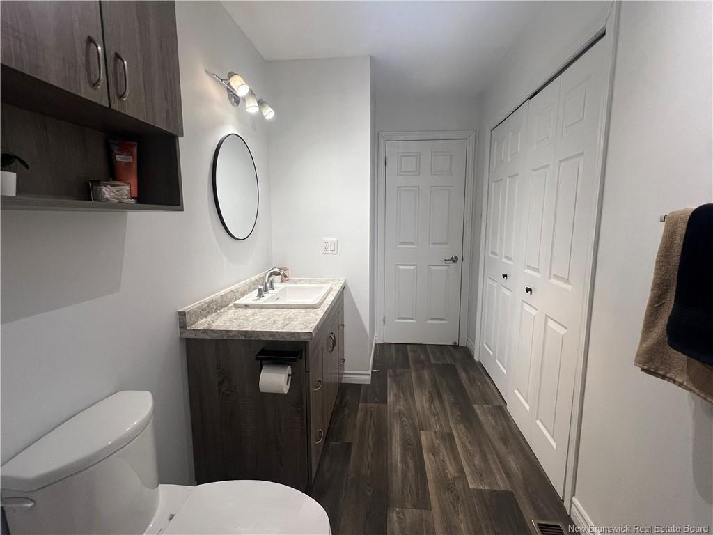 









24


Catherine

ST,
Bathurst,




NB
E8L 1W2

