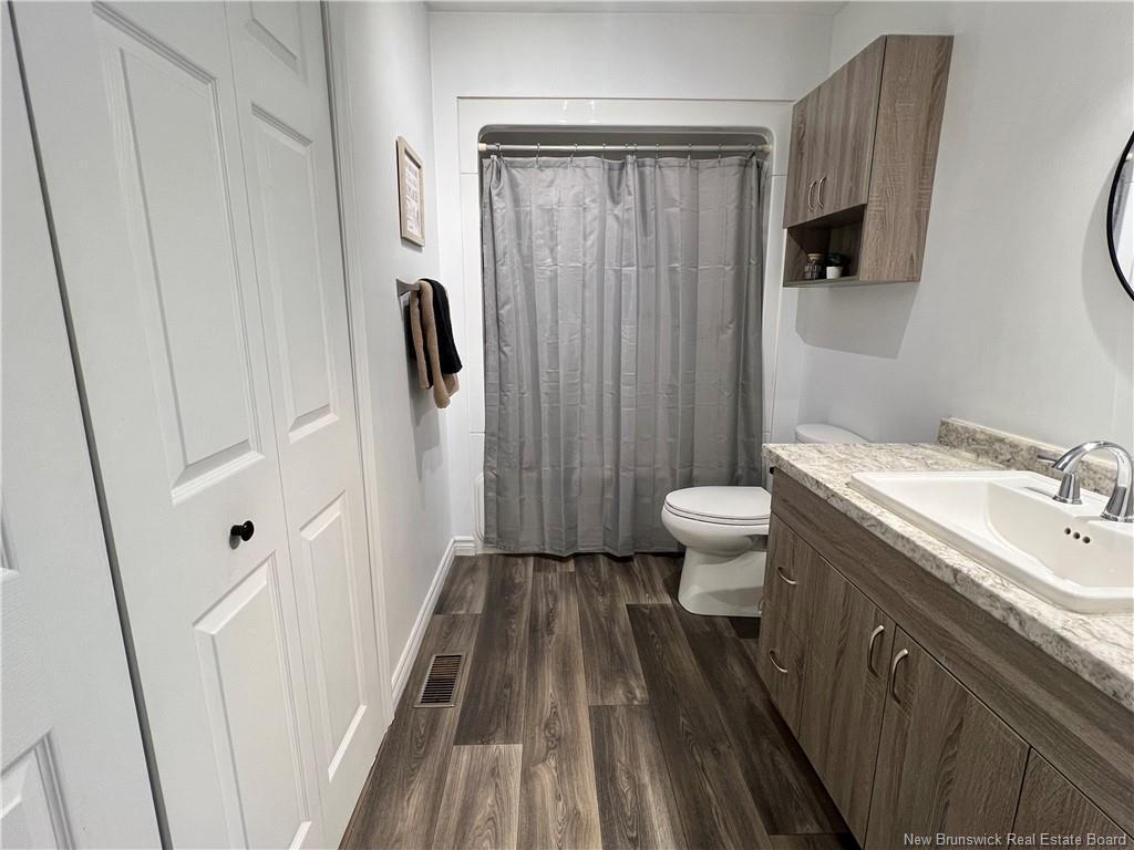 









24


Catherine

ST,
Bathurst,




NB
E8L 1W2

