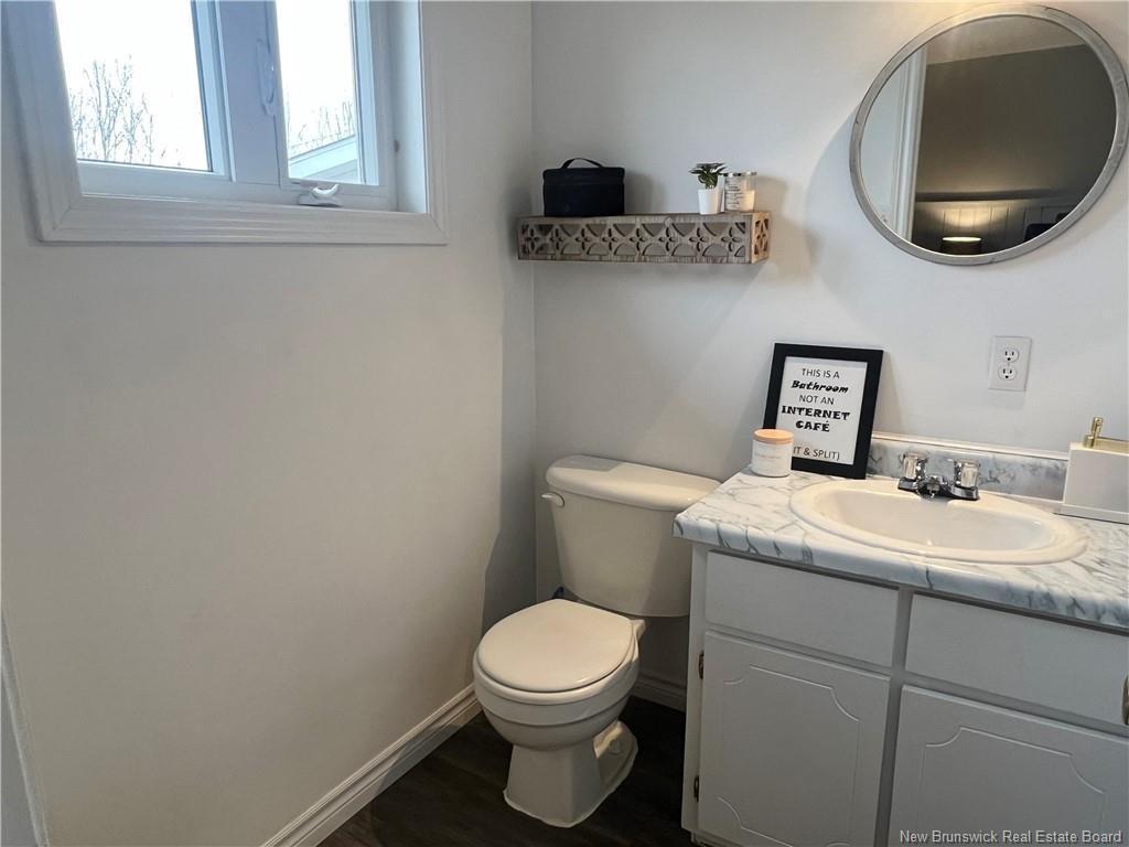 









24


Catherine

ST,
Bathurst,




NB
E8L 1W2

