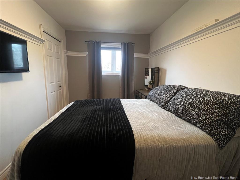 









24


Catherine

ST,
Bathurst,




NB
E8L 1W2

