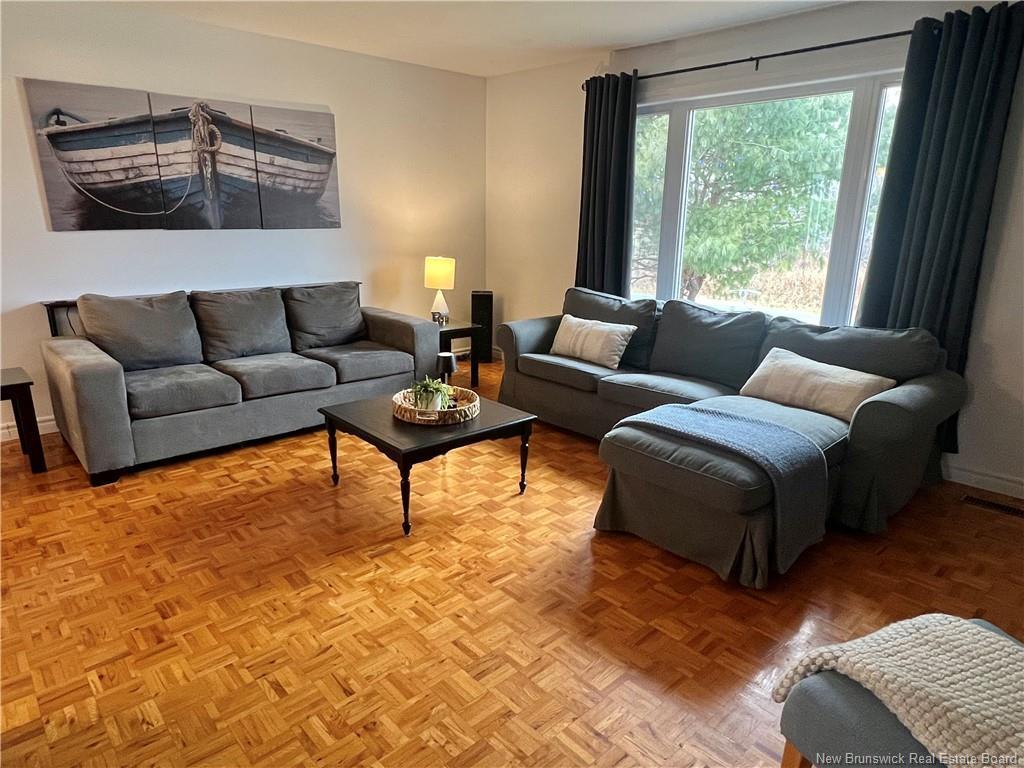 









24


Catherine

ST,
Bathurst,




NB
E8L 1W2

