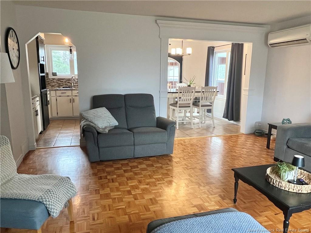 









24


Catherine

ST,
Bathurst,




NB
E8L 1W2

