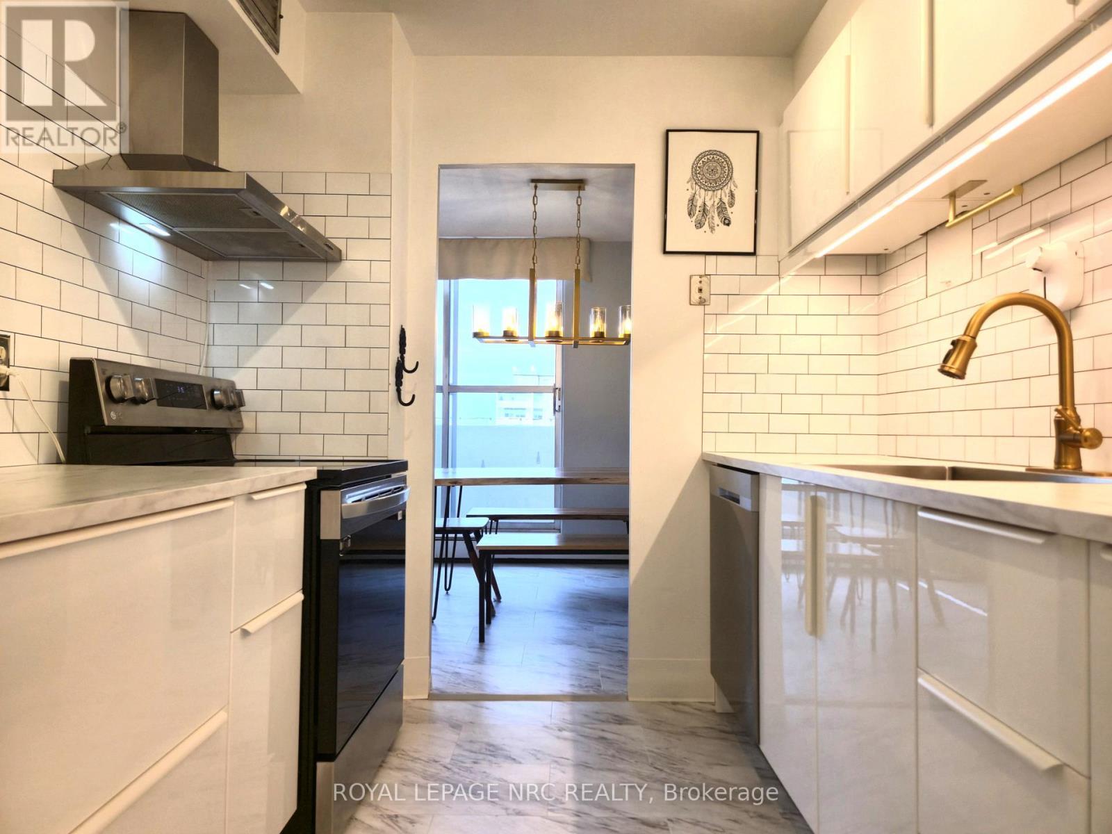 












1108 - 35 TOWERING HEIGHTS BOULEVARD

,
St. Catharines (Glendale/Glenridge),




Ontario
L2T3G8

