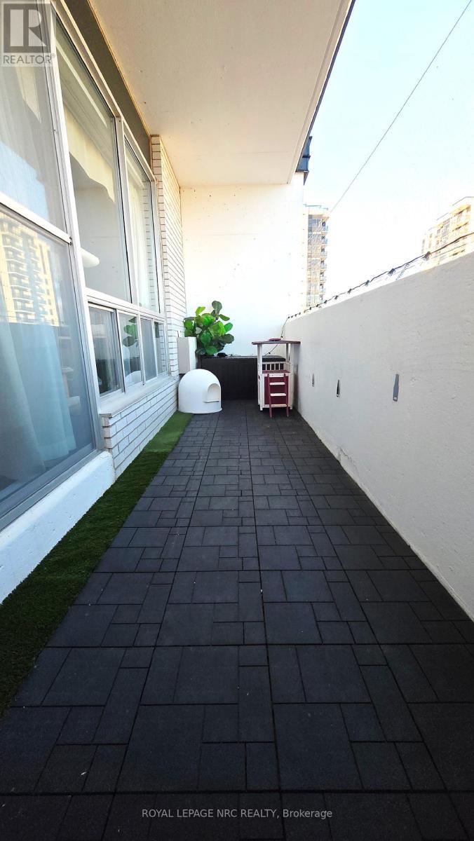 












1108 - 35 TOWERING HEIGHTS BOULEVARD

,
St. Catharines (Glendale/Glenridge),




Ontario
L2T3G8

