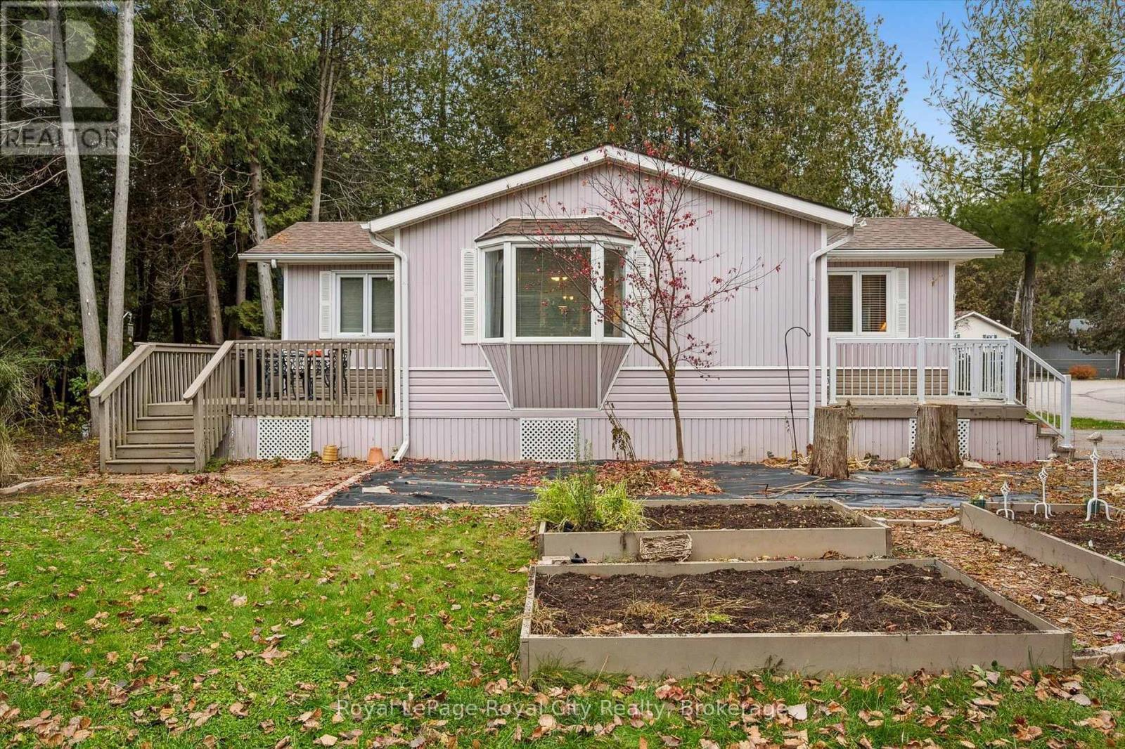 












10 SPRUCE AVENUE

,
Puslinch,




Ontario
N1B2J0

