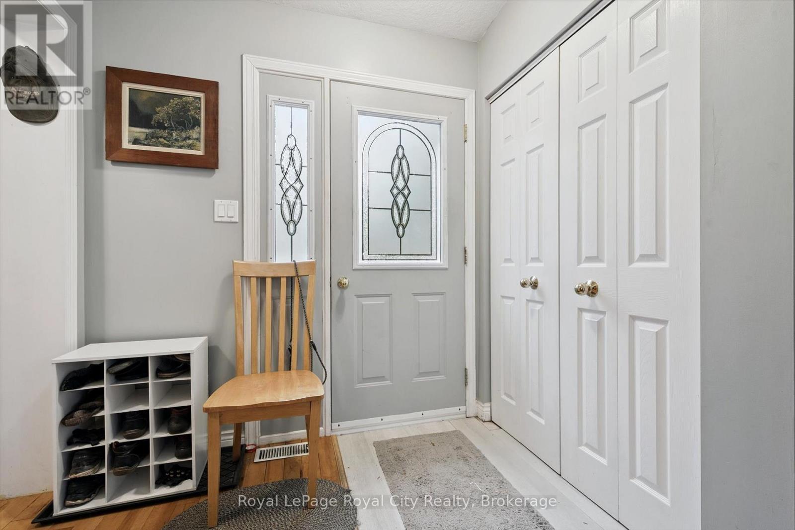 












10 SPRUCE AVENUE

,
Puslinch,




Ontario
N1B2J0

