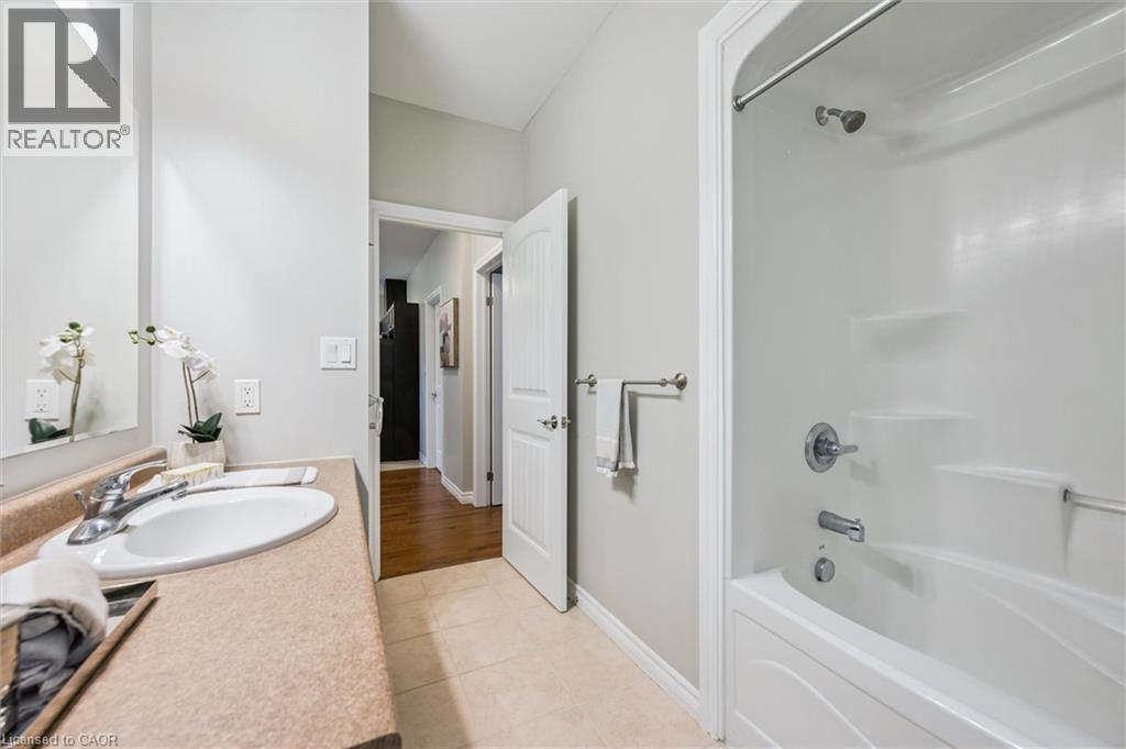 












470 ELORA Street

,
Fergus,




Ontario
N1M1Y8

