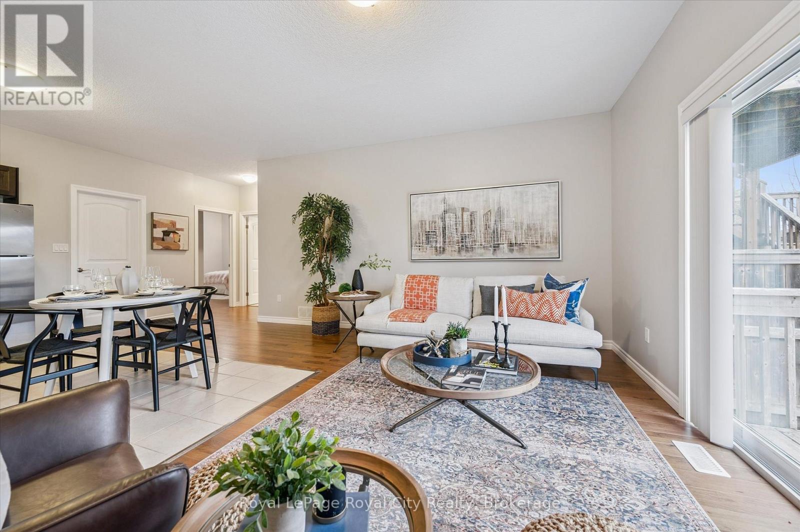 












470 ELORA STREET

,
Centre Wellington (Fergus),




Ontario
N1M1Y8

