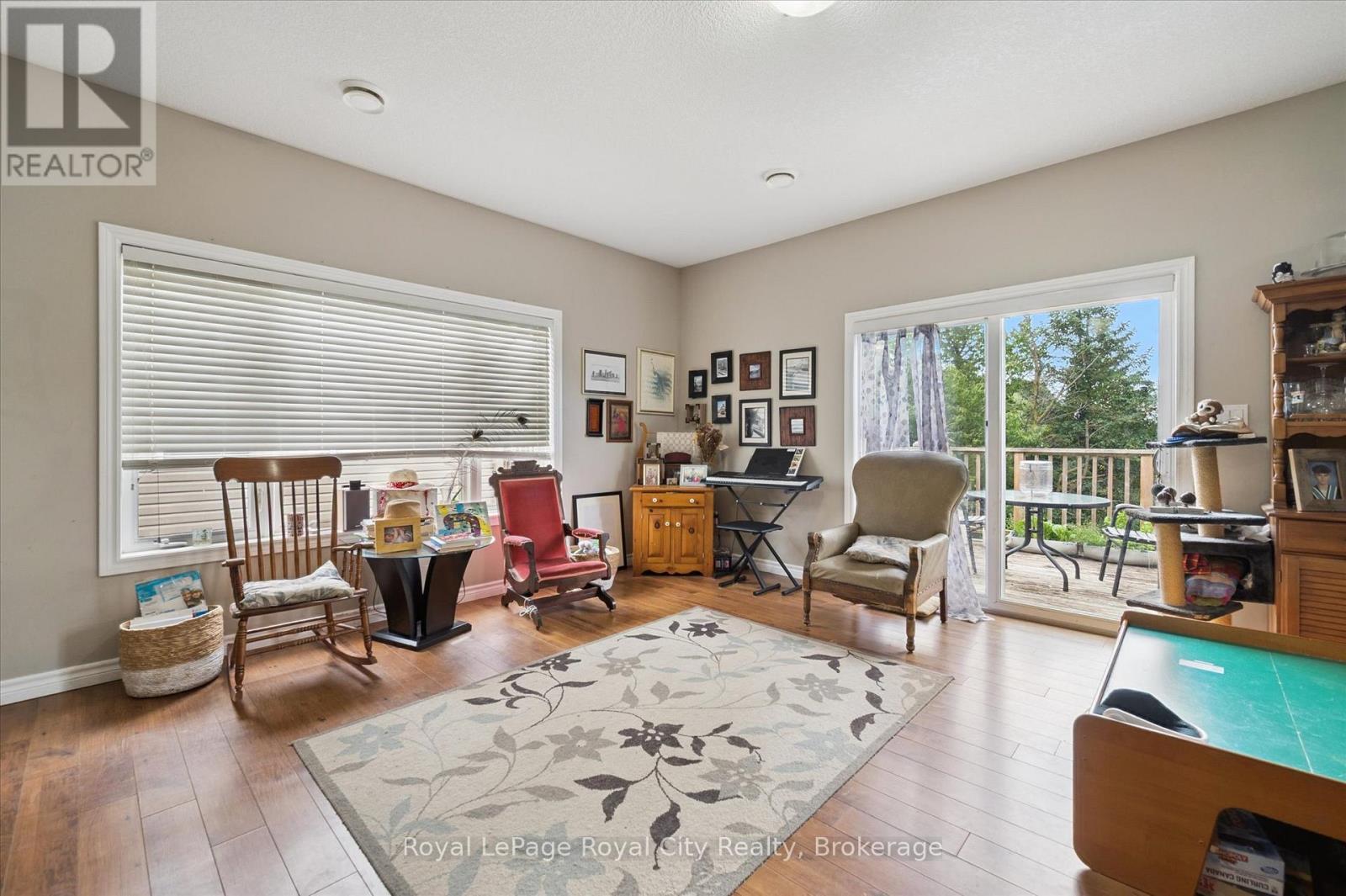 












470 ELORA STREET

,
Centre Wellington (Fergus),




Ontario
N1M1Y8

