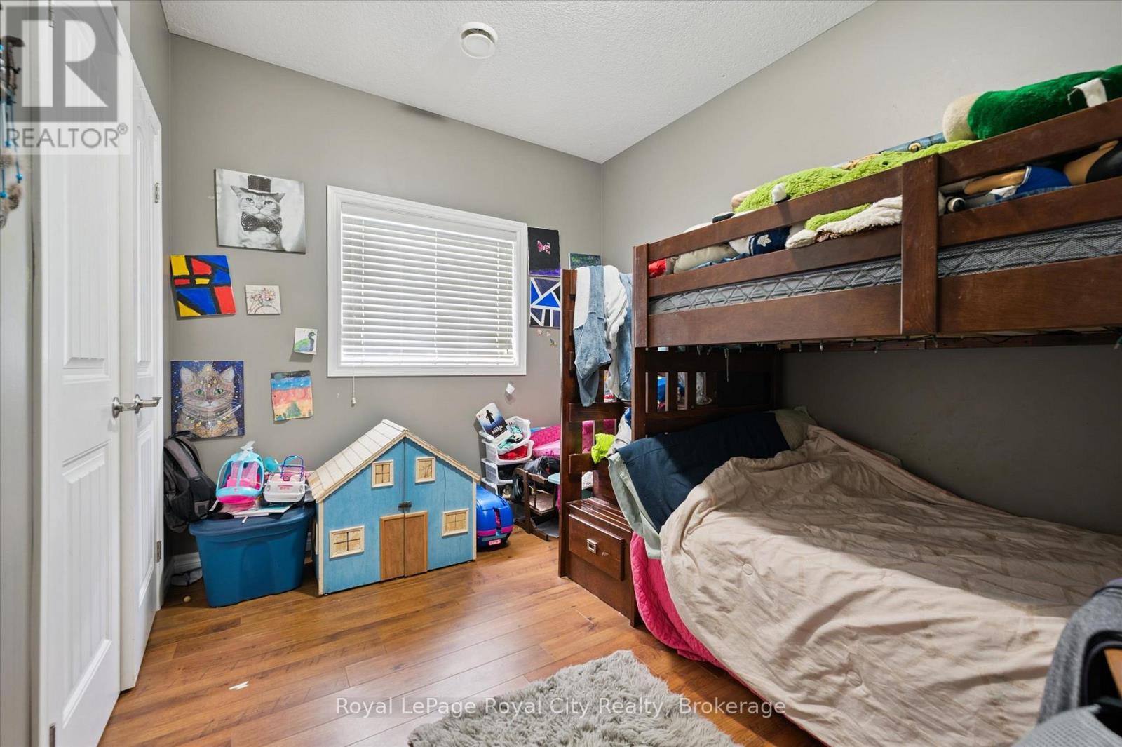 












470 ELORA STREET

,
Centre Wellington (Fergus),




Ontario
N1M1Y8

