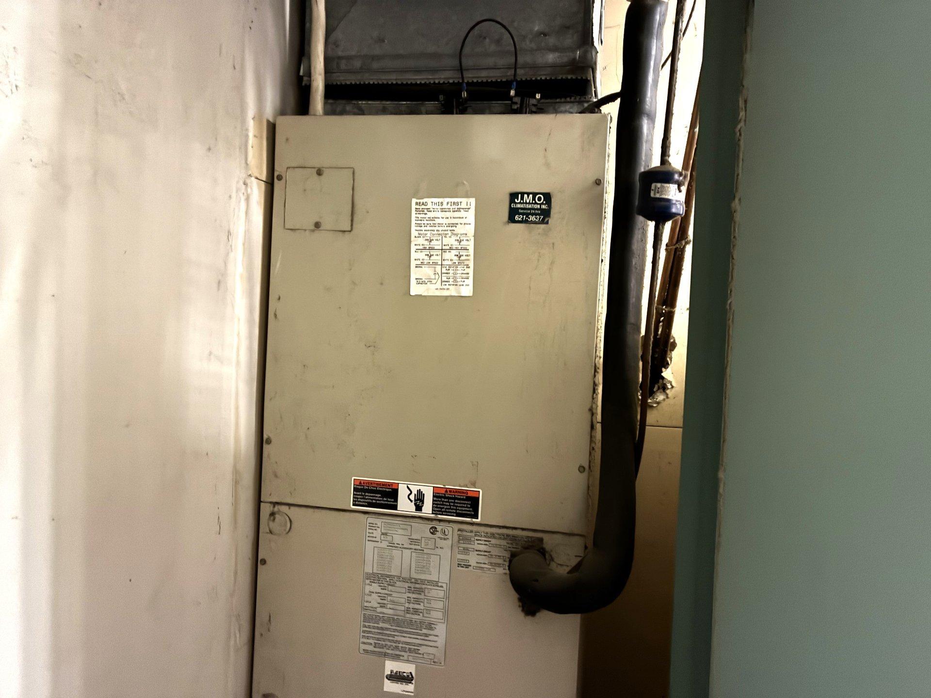 









2098

 - 2100


Rue Frontenac

,
Montréal (Ville-Marie),




QC
H2K2Z3

