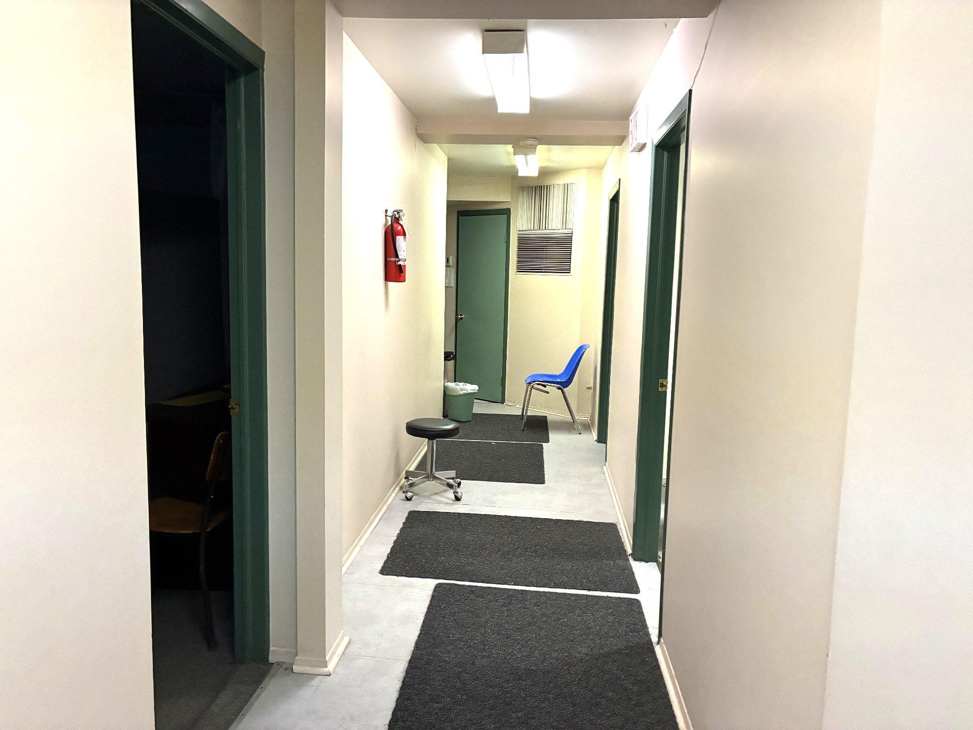 









2098

 - 2100


Rue Frontenac

,
Montréal (Ville-Marie),




QC
H2K2Z3

