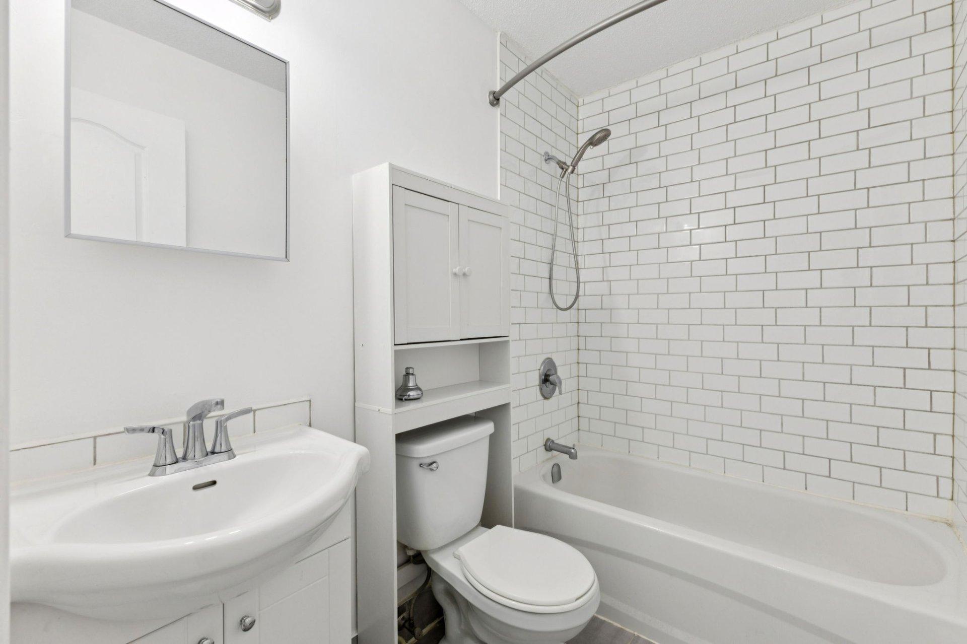 









168


Rue Lamarche

, 7,
Gatineau (Gatineau),




QC
J8T5C5

