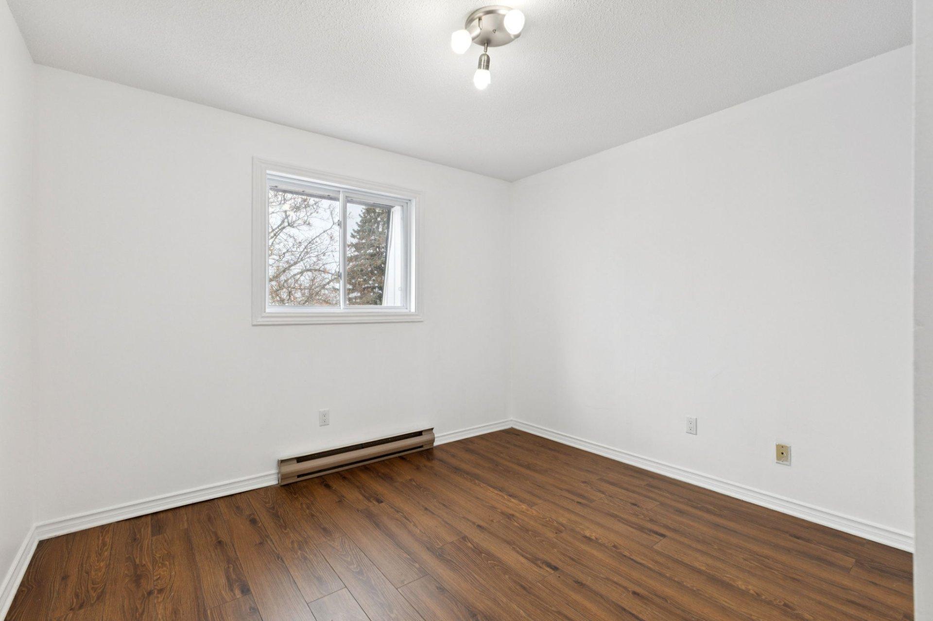 









168


Rue Lamarche

, 7,
Gatineau (Gatineau),




QC
J8T5C5

