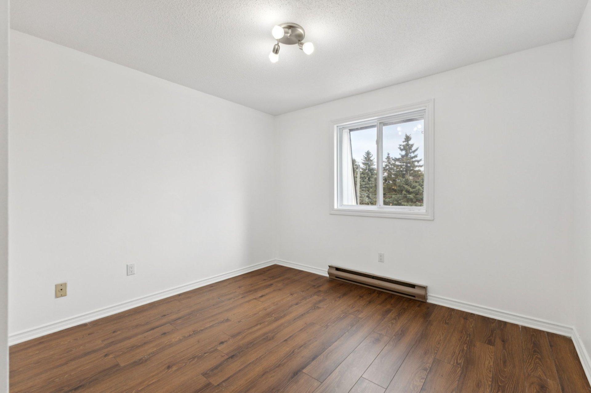 









168


Rue Lamarche

, 7,
Gatineau (Gatineau),




QC
J8T5C5

