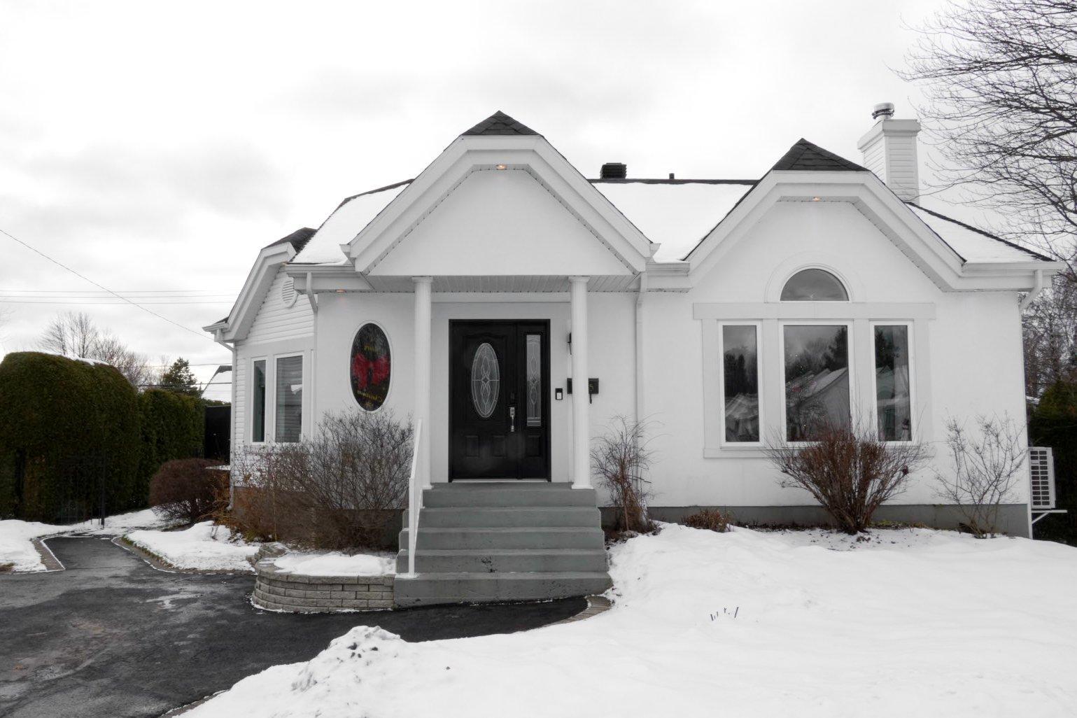 









1125


Rue Deveau

,
Trois-Rivières,




QC
G8V1R4

