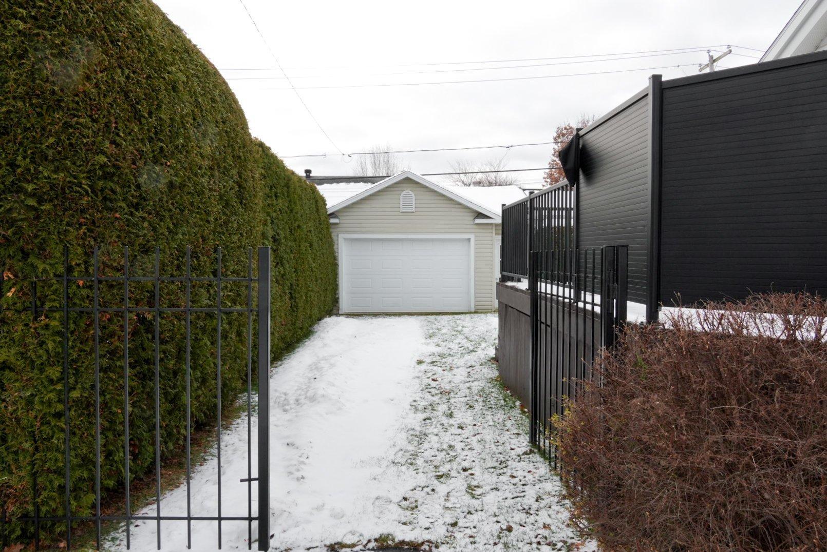 









1125


Rue Deveau

,
Trois-Rivières,




QC
G8V1R4

