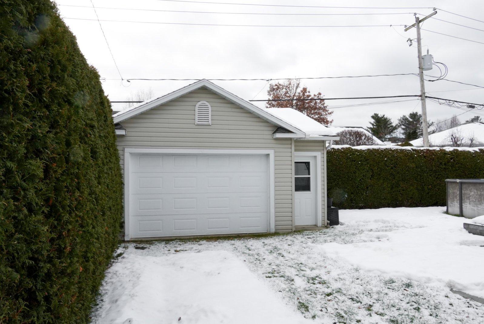 









1125


Rue Deveau

,
Trois-Rivières,




QC
G8V1R4

