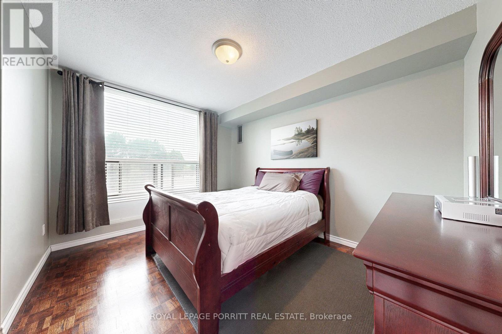 












201 - 1535 LAKESHORE ROAD E

,
Mississauga,




Ontario
L5E3E2

