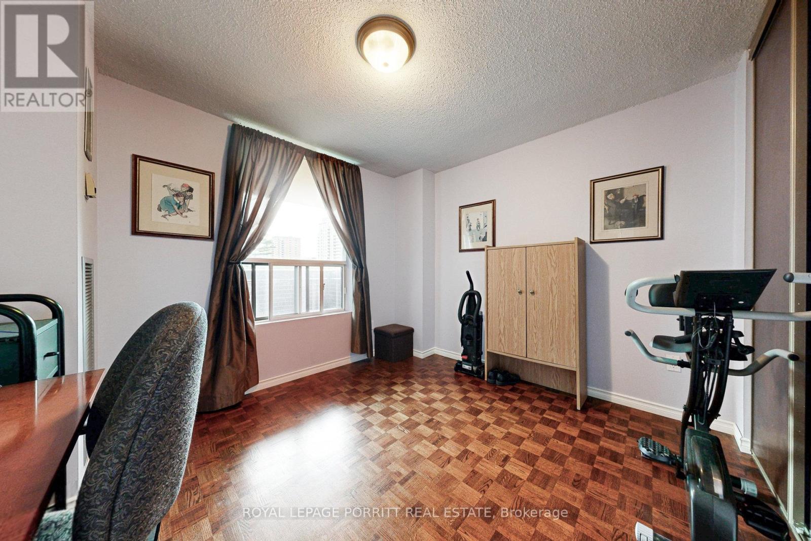 












201 - 1535 LAKESHORE ROAD E

,
Mississauga,




Ontario
L5E3E2

