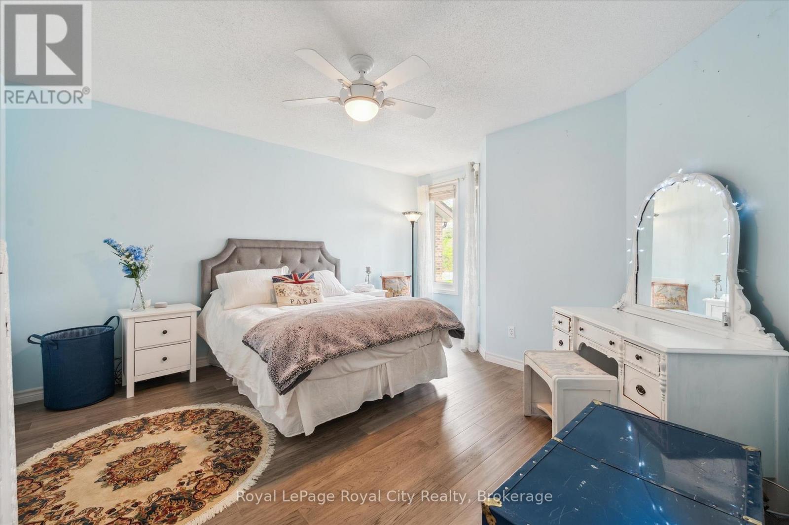 












21 MARILYN DRIVE

,
Guelph (Riverside Park),




Ontario
N1H1G9

