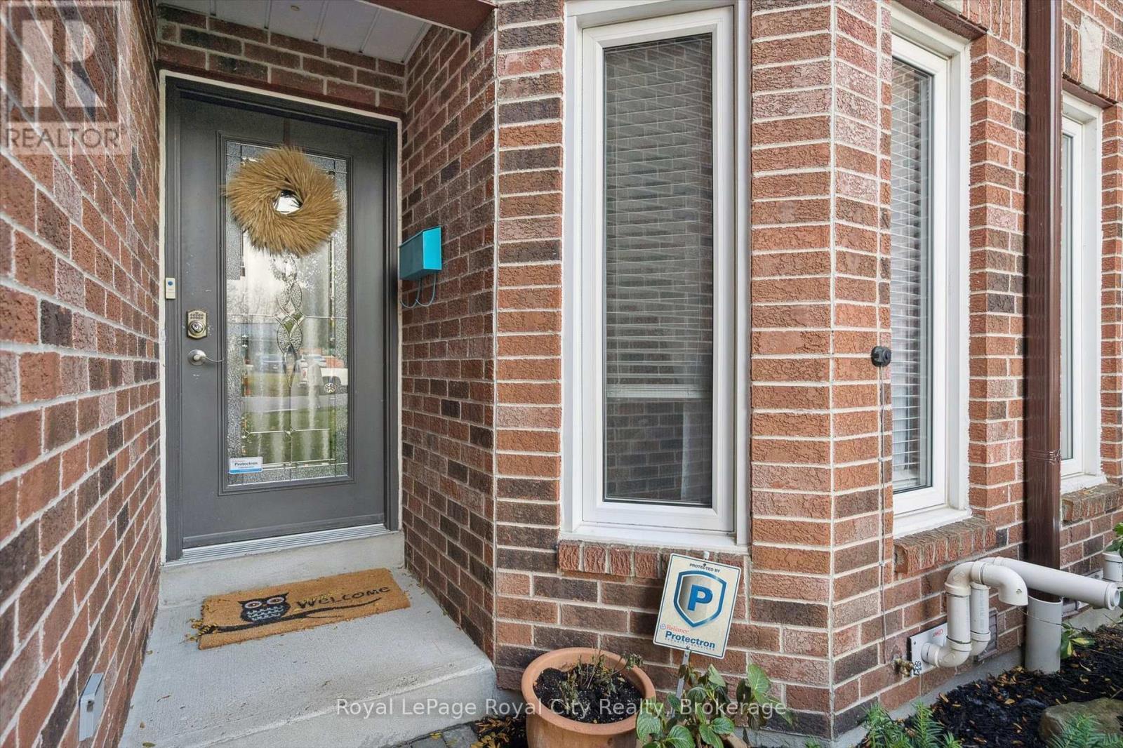 












21 MARILYN DRIVE

,
Guelph (Riverside Park),




Ontario
N1H1G9

