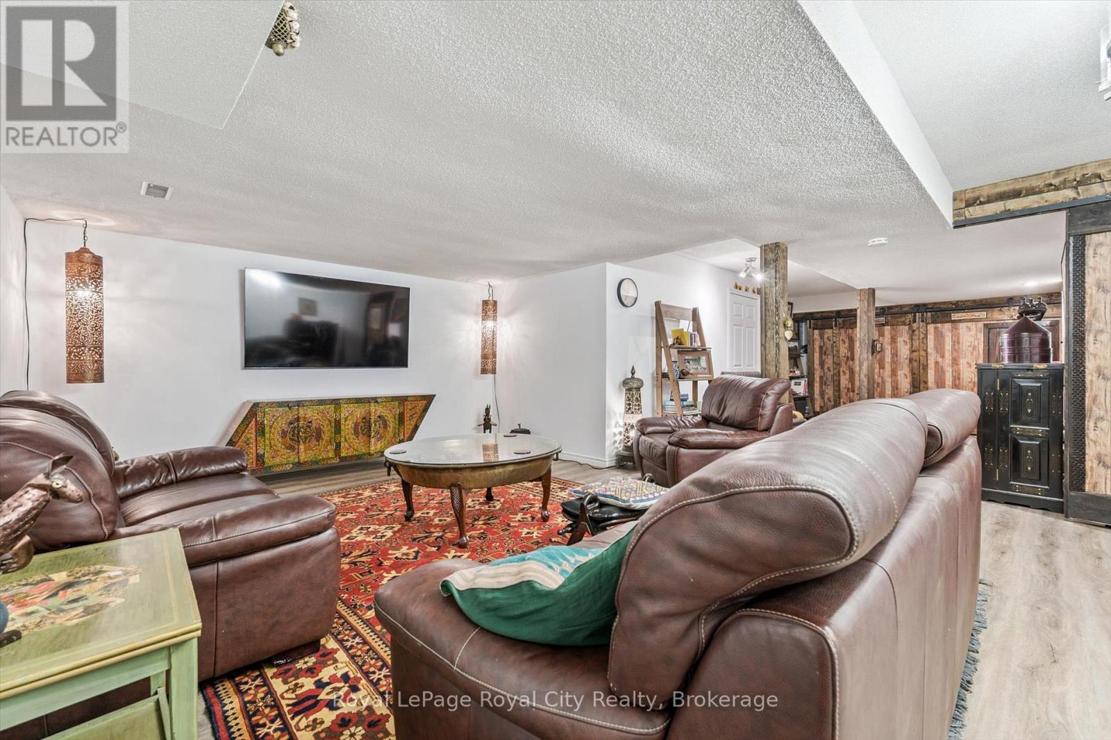 












21 MARILYN DRIVE

,
Guelph (Riverside Park),




Ontario
N1H1G9

