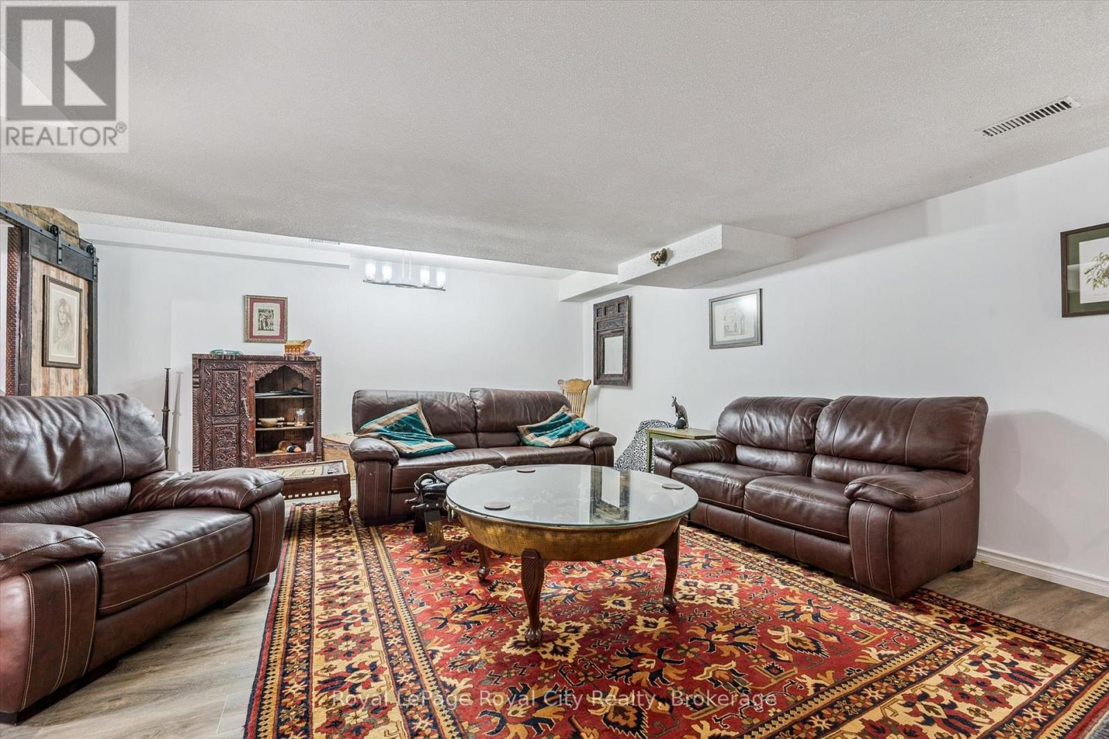 












21 MARILYN DRIVE

,
Guelph (Riverside Park),




Ontario
N1H1G9

