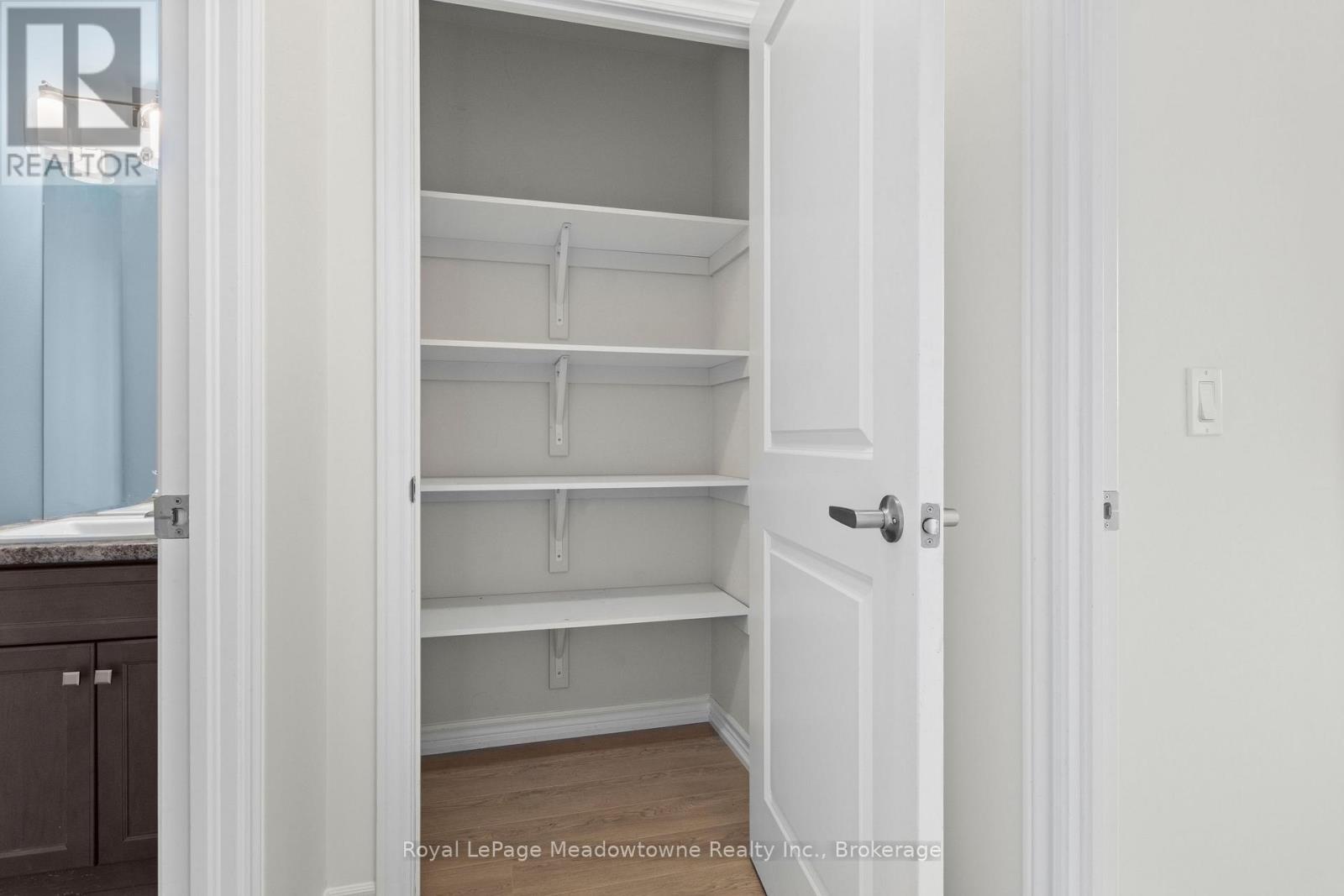 












511 - 630 SAUVE STREET

,
Milton (BE Beaty),




Ontario
L9T9A6

