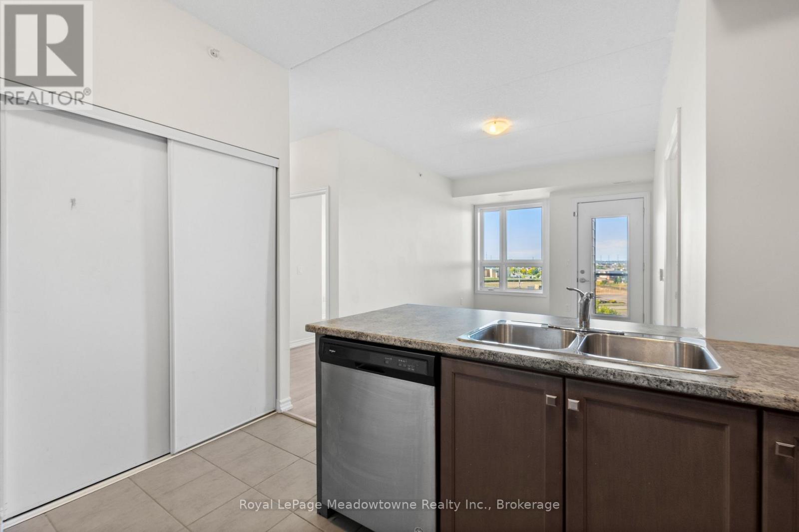 












511 - 630 SAUVE STREET

,
Milton (BE Beaty),




Ontario
L9T9A6

