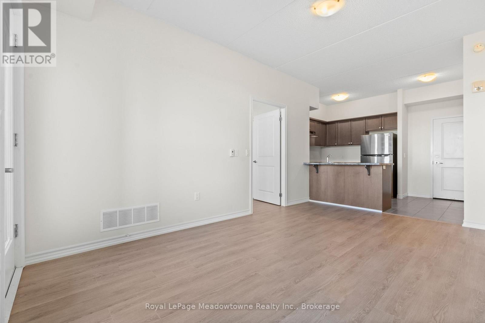 












511 - 630 SAUVE STREET

,
Milton (BE Beaty),




Ontario
L9T9A6

