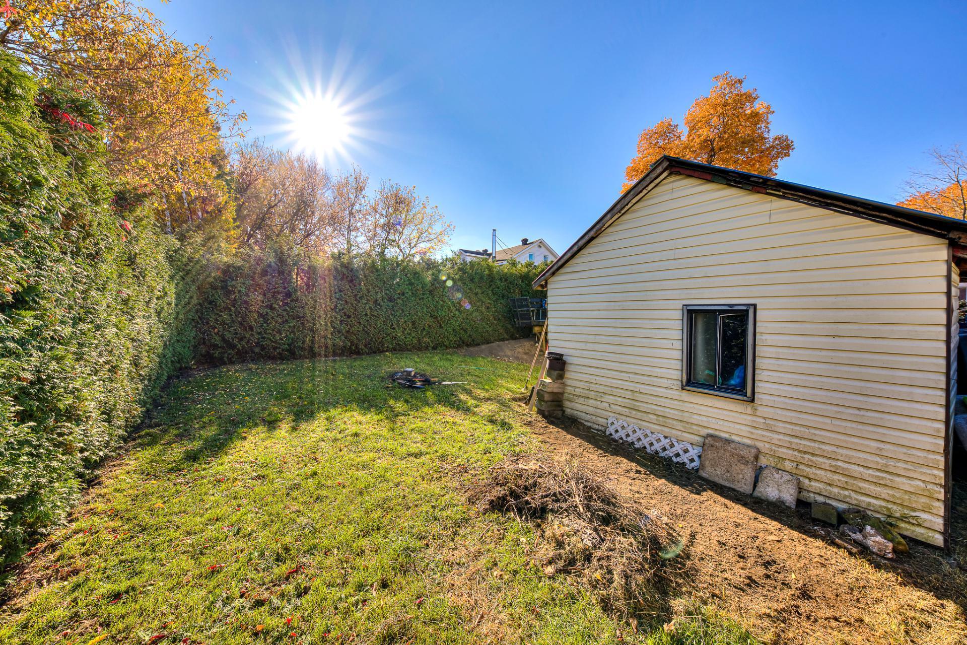 









2301


33e Avenue

,
Laval (Laval-Ouest),




QC
H7R3N5

