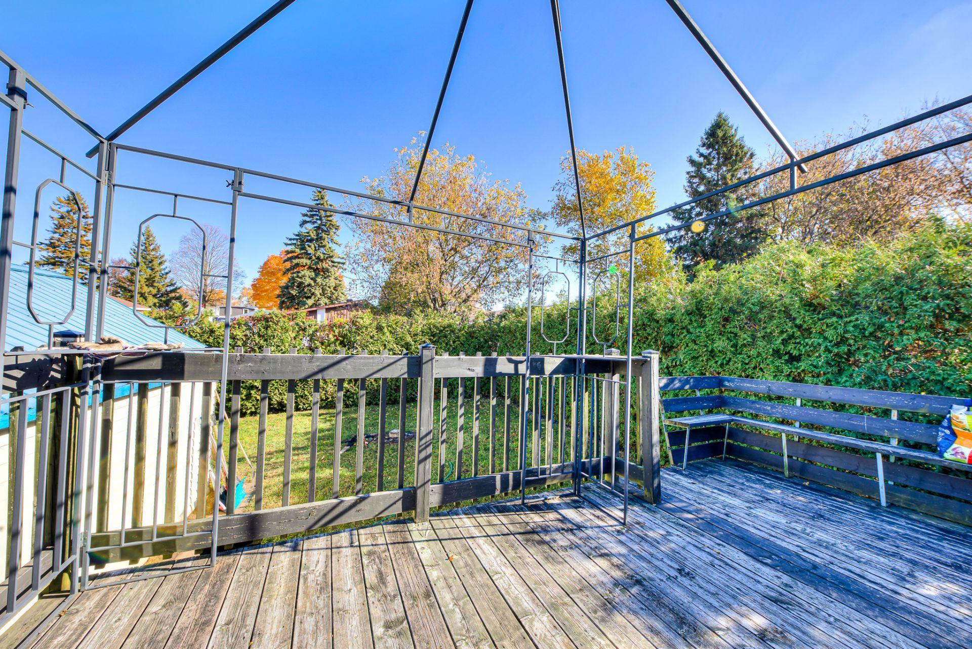 









2301


33e Avenue

,
Laval (Laval-Ouest),




QC
H7R3N5

